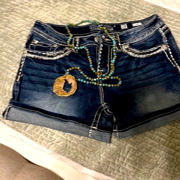 Miss Me Pants - Miss Me shorts. Size 28. Super cute!